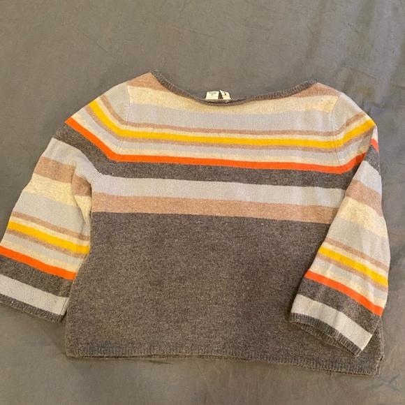 Wool Sweater and Skirt Set - Picture 4 of 7